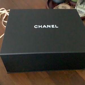 NEW Empty CHANEL magnetic Box